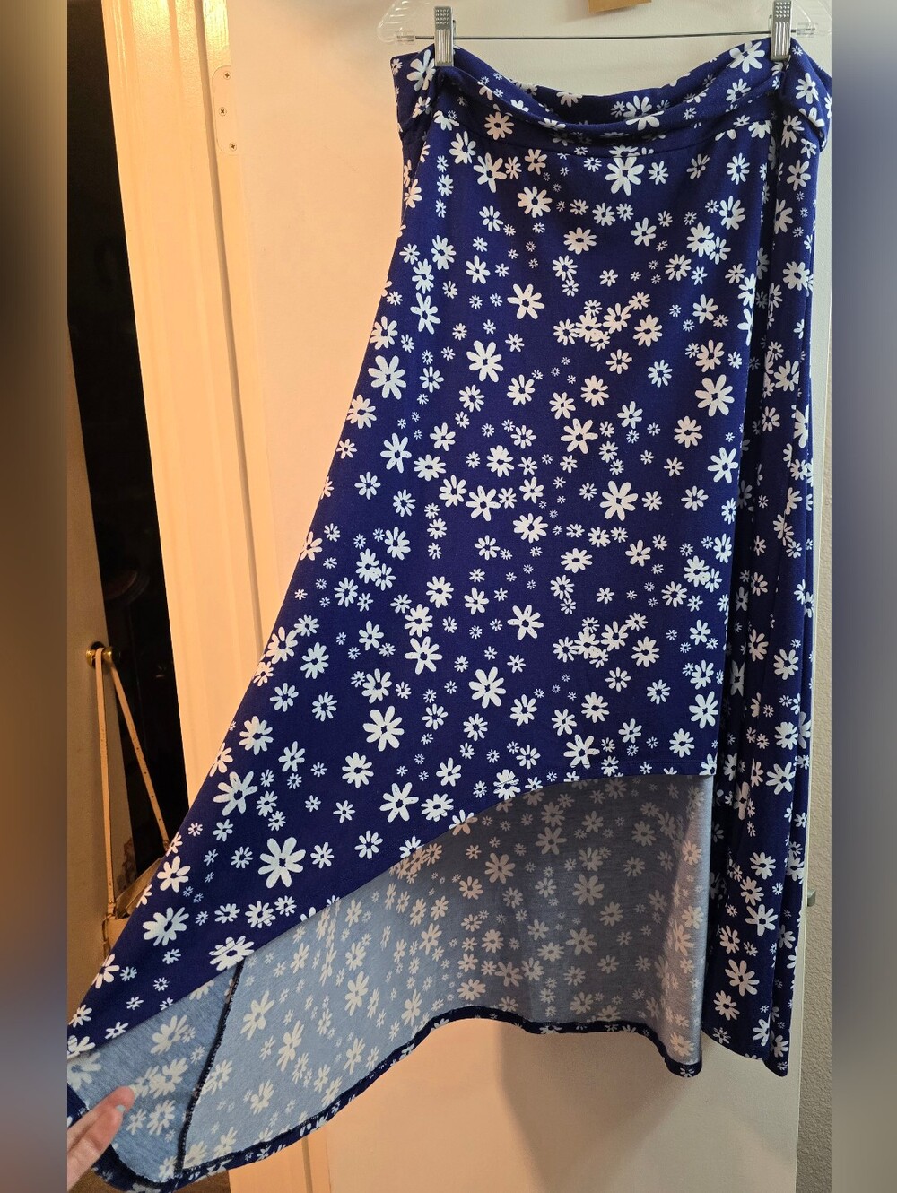 112 LuLaRoe Blue and White High-Low Floral Skirt